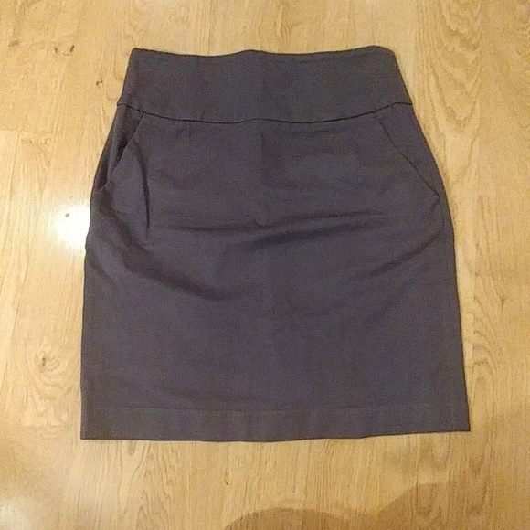 Banana Republic Dresses & Skirts - Banana Republic stretch pencil skirt in slate grey